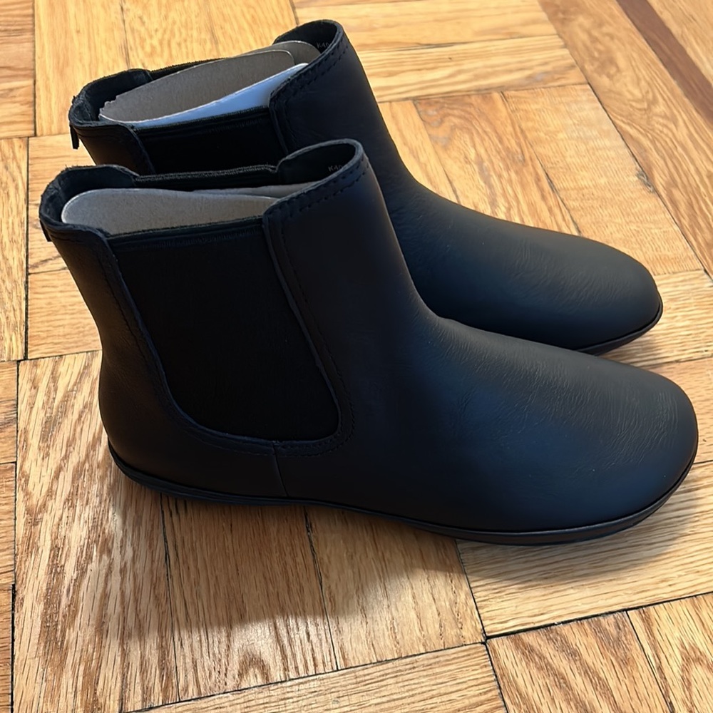 Camper Right Nina Chelsea Boots Black Size 37 / 7 NIB